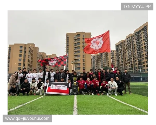 从球场奔跑到精准传射的全程沉浸式高强度足球训练课真实体验全景 从球场奔跑到精准传射的全程沉浸式高强度足球训练课真实体验全景